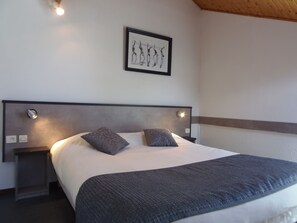 書桌、熨斗/熨衣板、免費搖籃/嬰兒床、免費無線上網