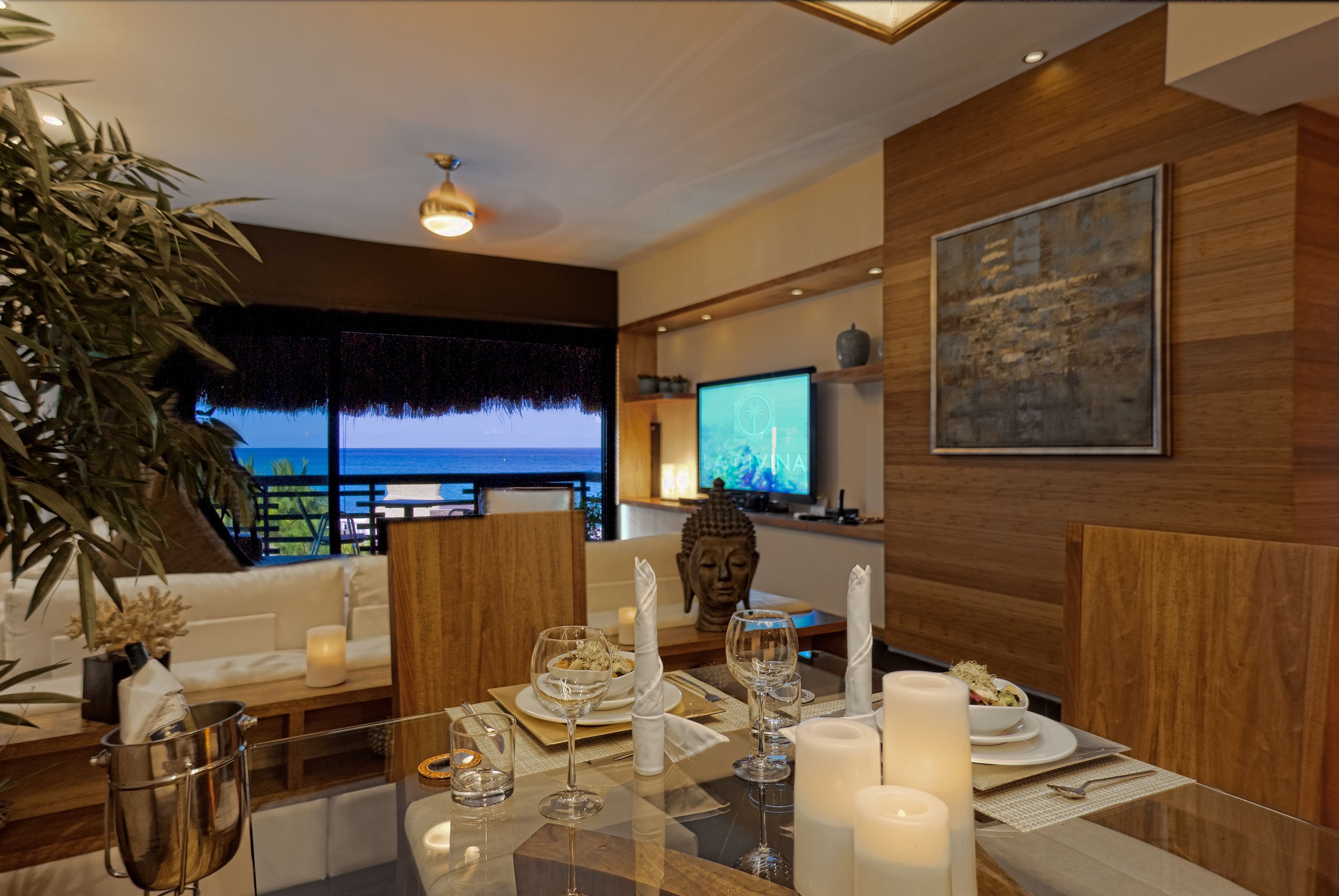 la divina two bedroom penthouse with rooftop and private pool | in-room dining