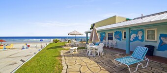 Daytona Shores Inn and Suites