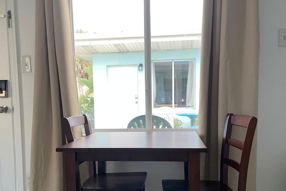 Executive Room, Multiple Beds, Kitchenette | 1 bedroom, individually decorated, individually furnished, desk