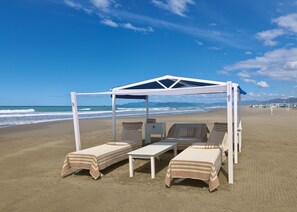 Private beach nearby, beach cabanas, sun-loungers, beach towels