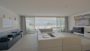 Plasma TV, heated floors