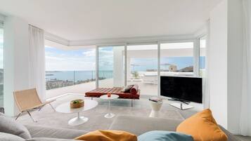 Suite, 4 slaapkamers, privézwembad, uitzicht op zee (Infinity Euphoria, Jacuzzi) | 1 slaapkamer, luxe beddengoed, een kluis op de kamer