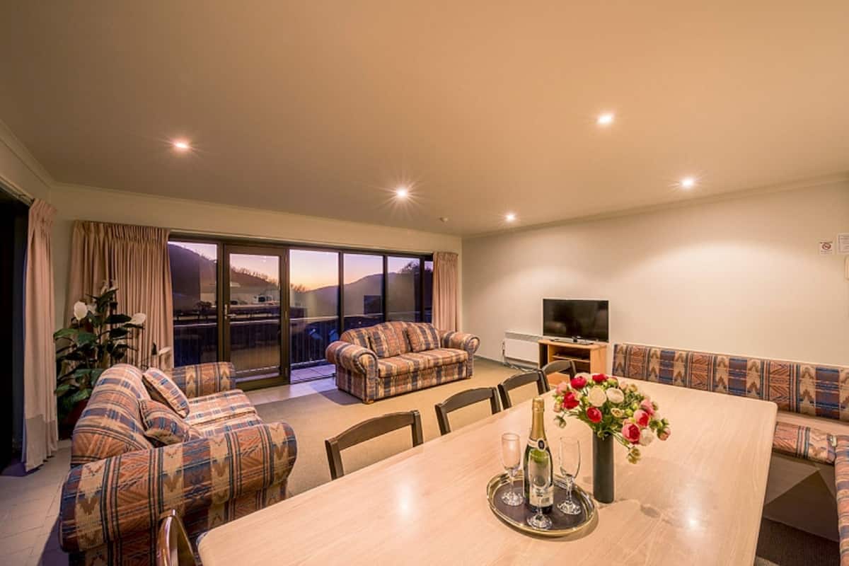 Appartement Standard, 3 chambres | Coin séjour
