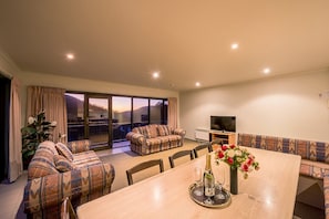 Living area - Falls Creek Country Club (Falls Creek)