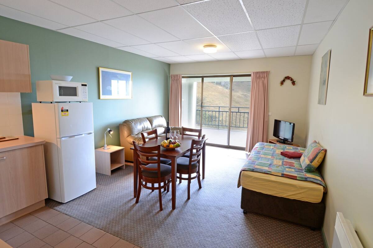 Deluxe-Apartment, 1 Schlafzimmer | Wohnbereich