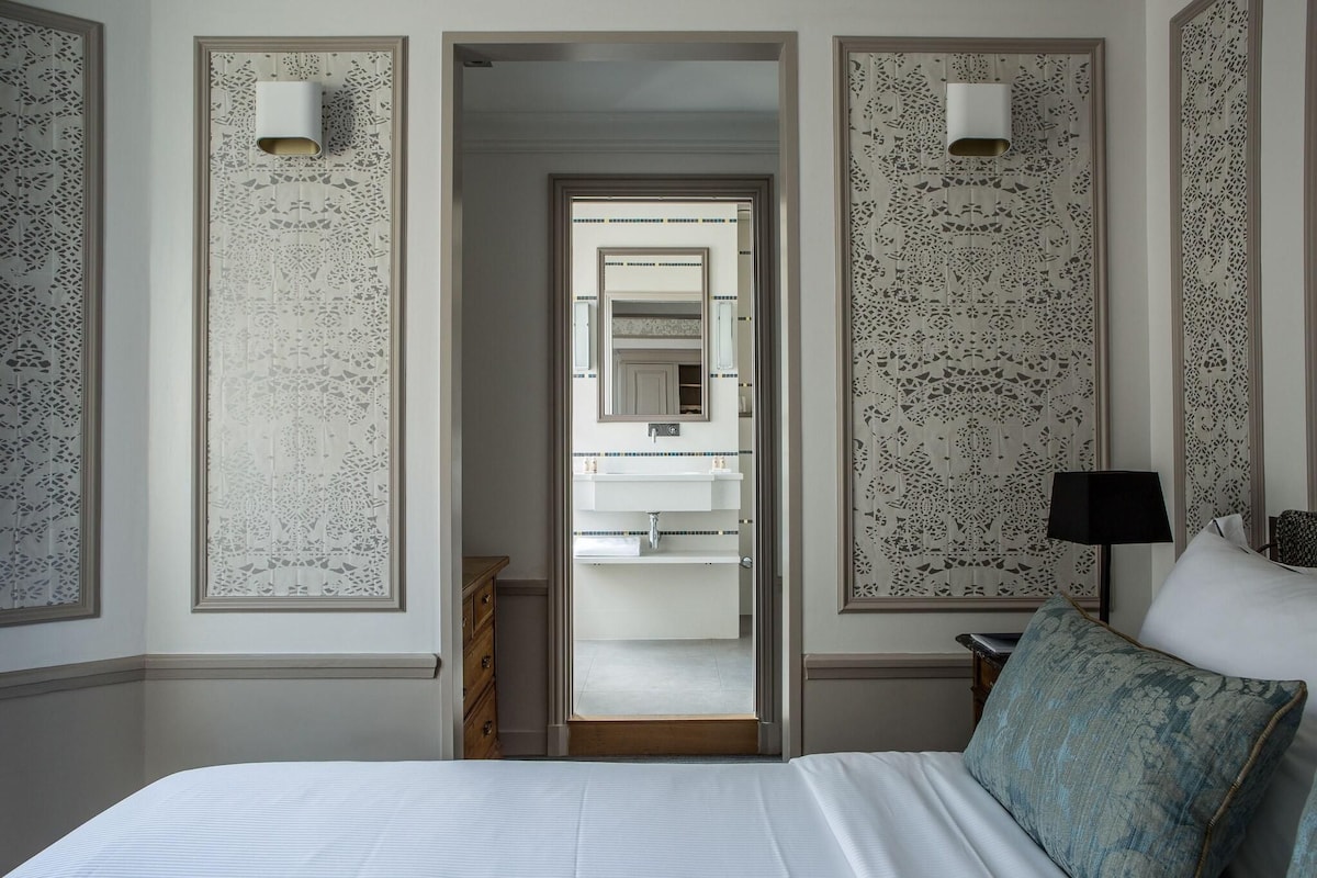 Cosy Room (1 Double Bed)