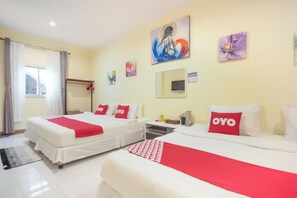 Sengetøy av topp kvalitet, safe på rommet og skrivebord