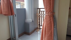 Dobbeltrom – deluxe, 1 dobbeltseng, balkong, byutsikt | Terrasse/patio