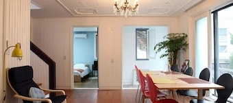 24 Guesthouse Gangnam Center