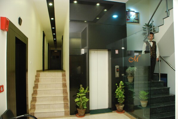 Property amenity - Hotel Meridian Plaza (New Delhi)