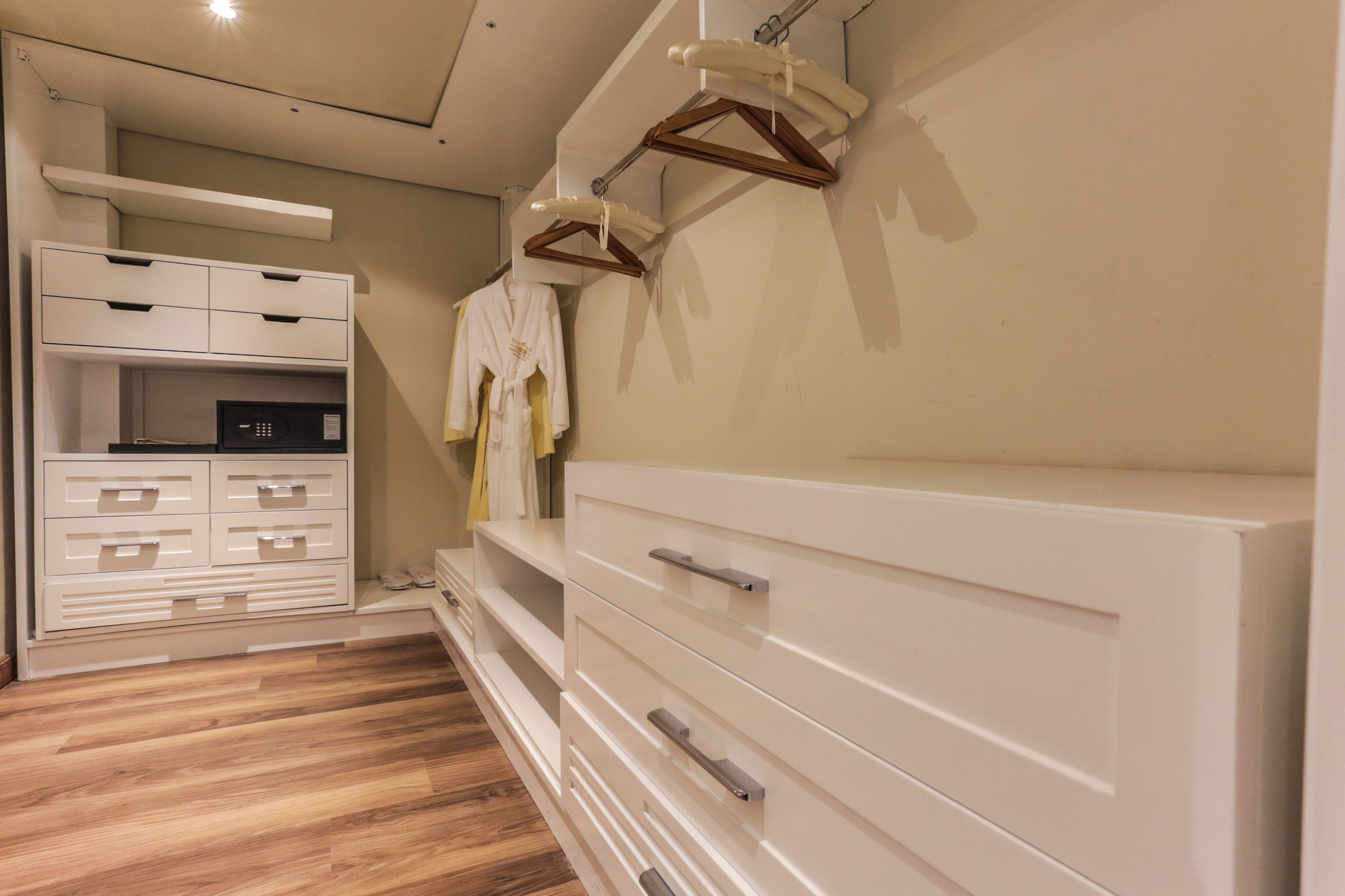 1 bedroom, free minibar, in-room safe, individually decorated