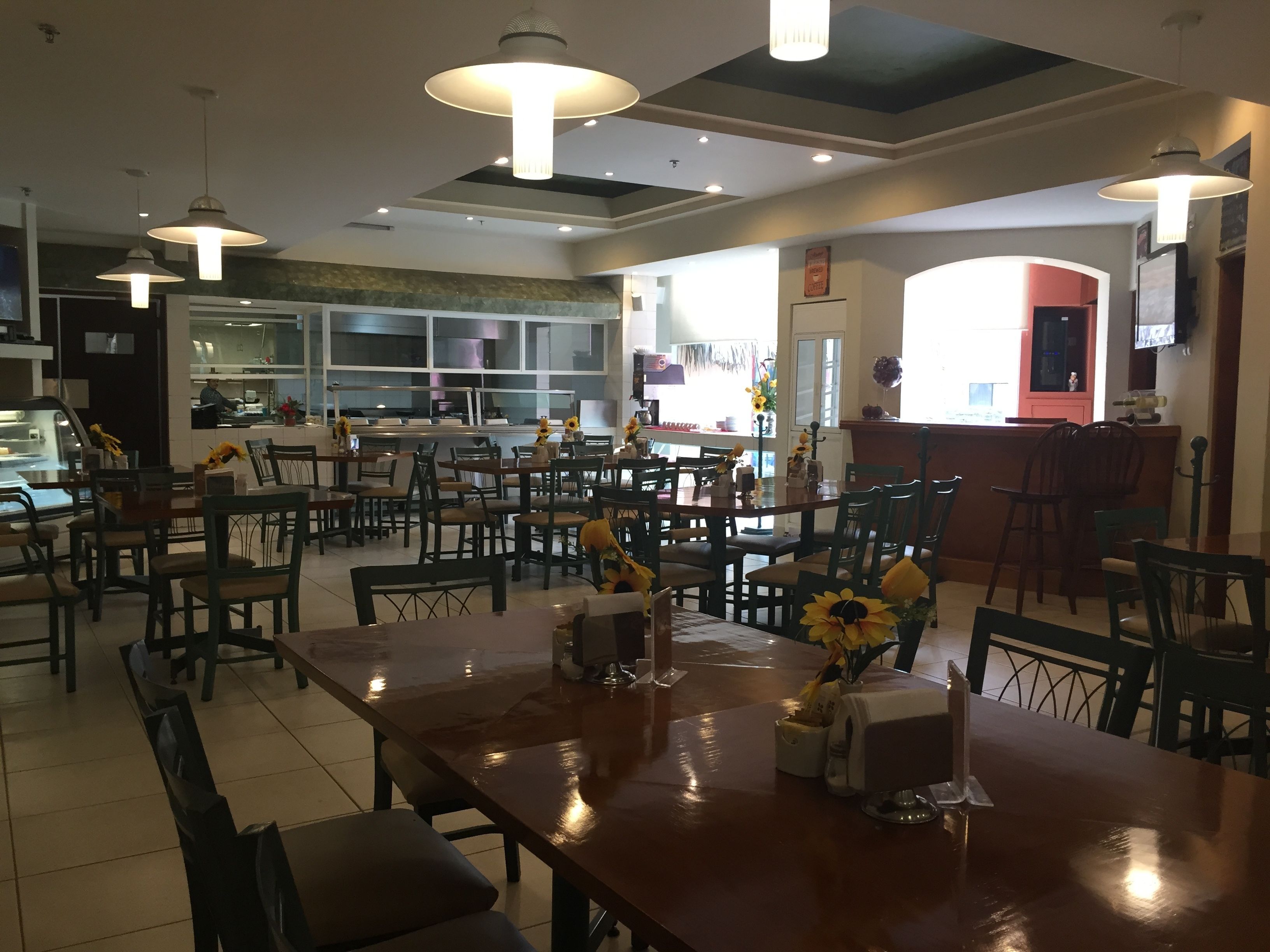 breakfast, lunch and dinner served