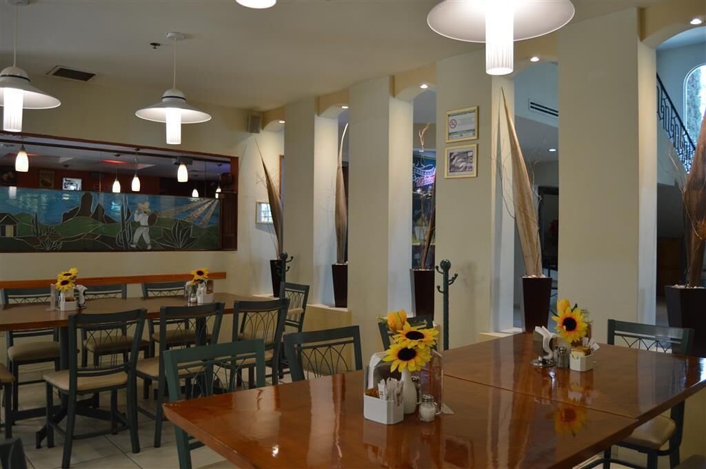 Breakfast, lunch and dinner served