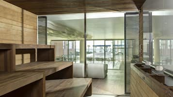 Behandlungsräume für Paare, Sauna, Whirlpool, Dampfbad
