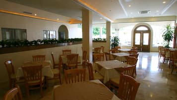 Standard Room, 2 Double Beds, Non Smoking | In-room safe, desk, iron/ironing board, free WiFi