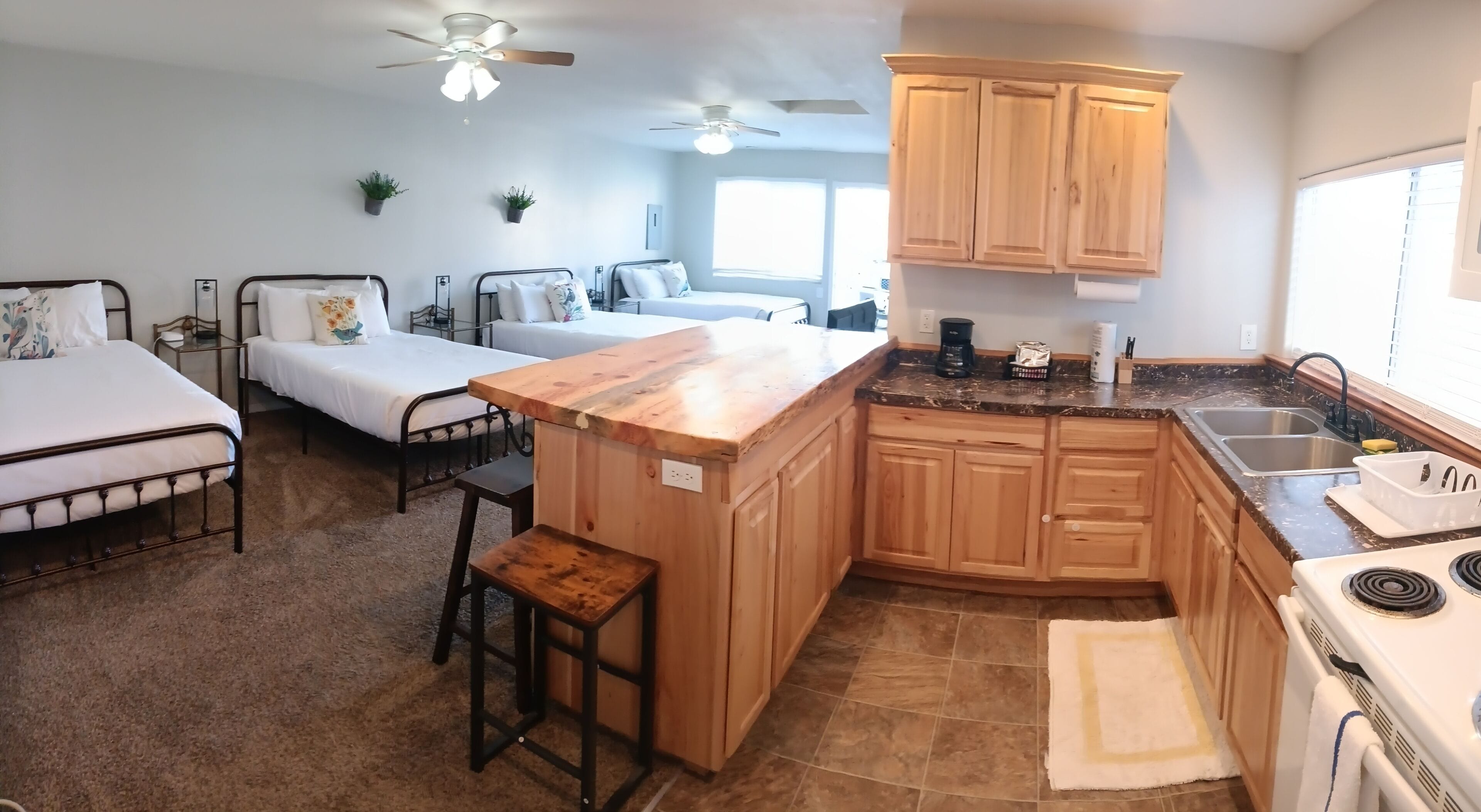 Family House | Egyptian cotton sheets, premium bedding, down comforters, free WiFi