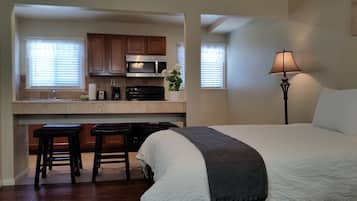 Egyptian cotton sheets, premium bedding, down comforters, free WiFi
