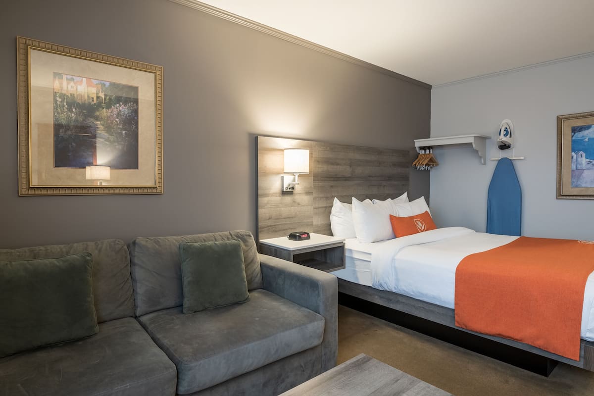 1 bedroom, premium bedding, minibar, individually decorated