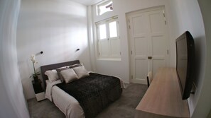 Safe på rommet, wi-fi (inkludert) og sengetøy