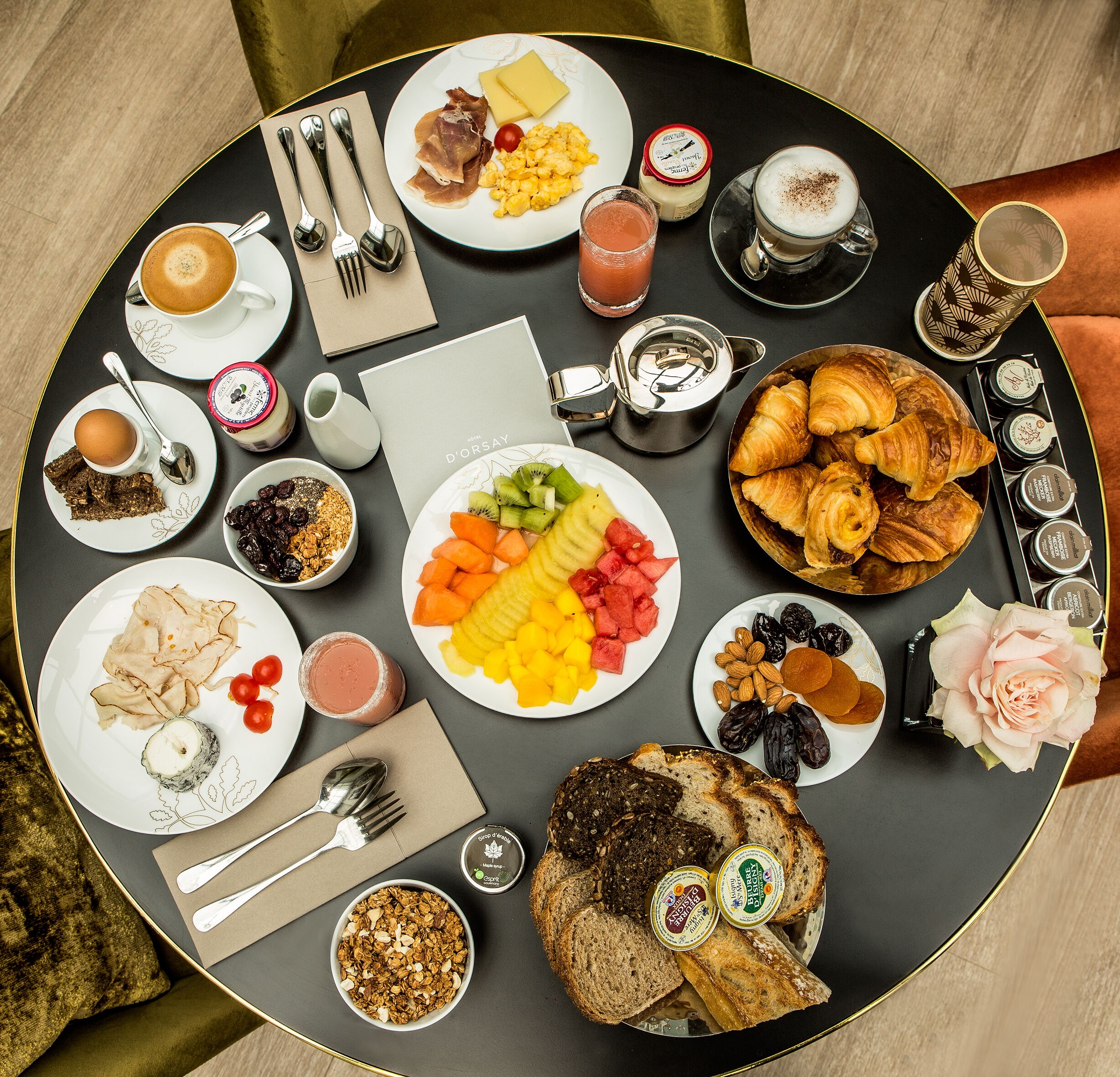 daily buffet breakfast (eur 25 per person)