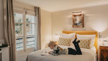 Superior Room | 1 bedroom, in-room safe, desk, soundproofing
