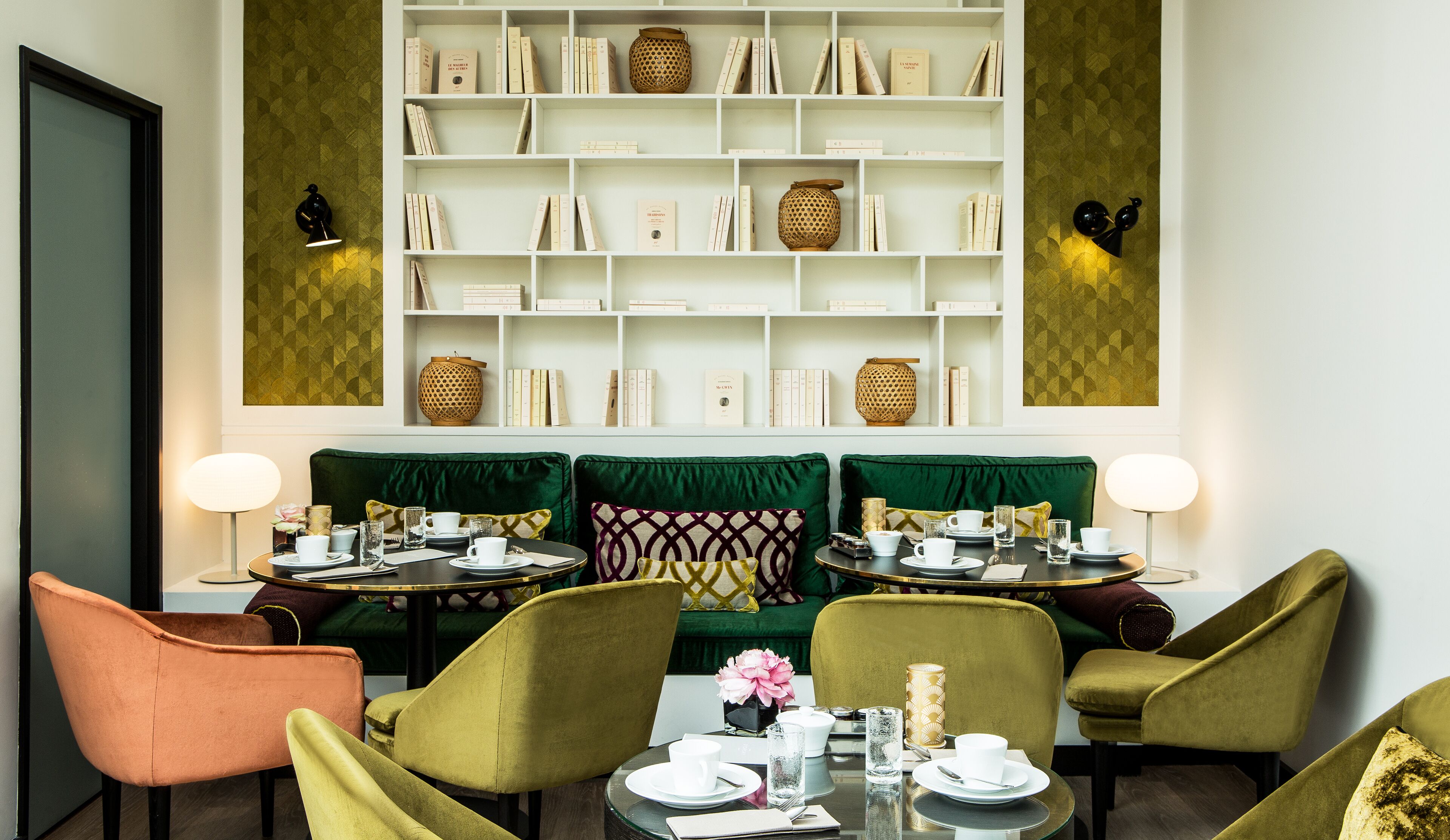 daily buffet breakfast (eur 25 per person)