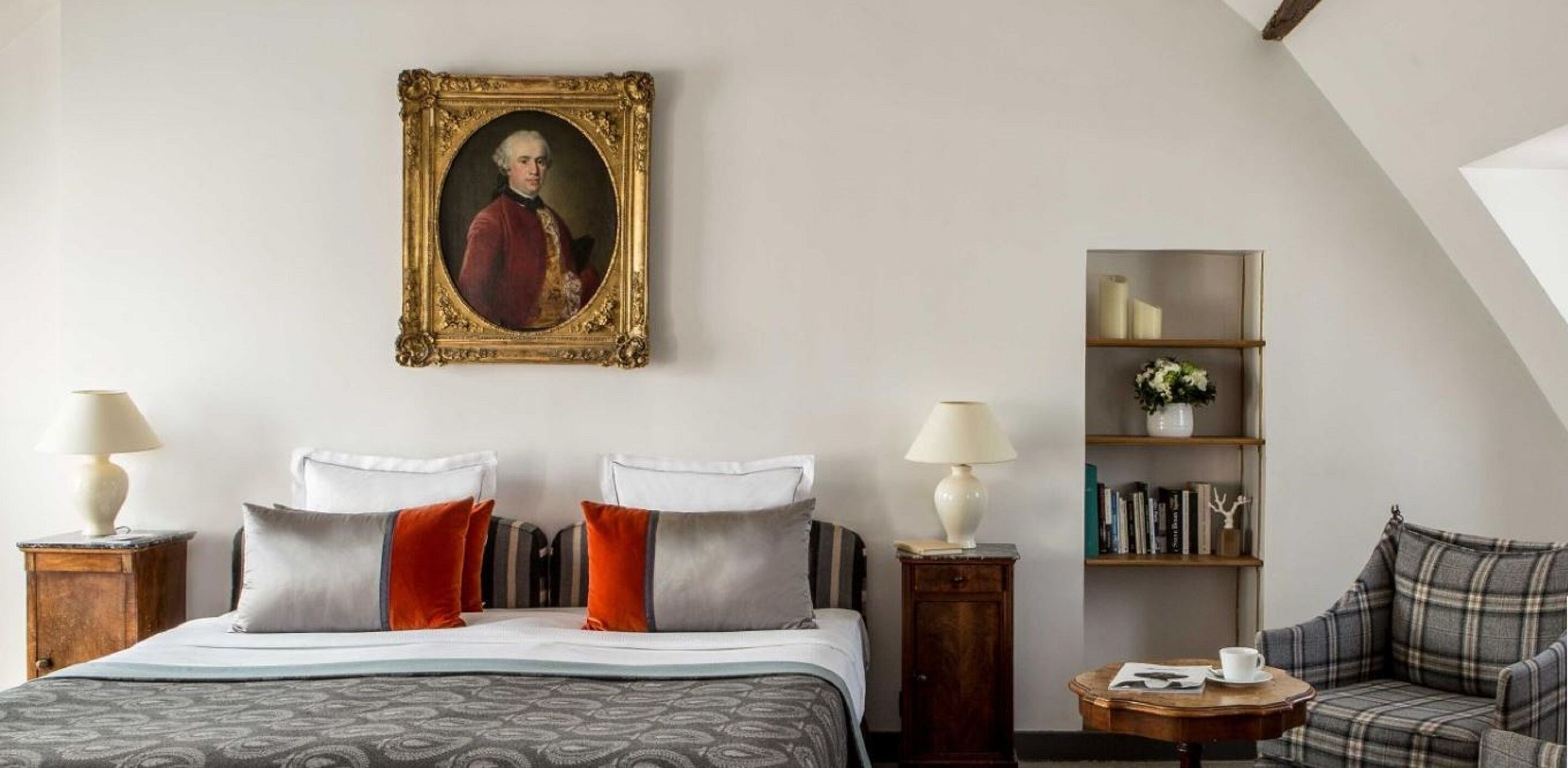 junior suite | 1 bedroom, in-room safe, desk, soundproofing