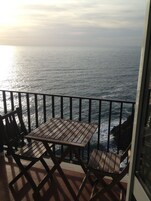 Deluxe Double Room, Sea View (Sol) | Pillowtop beds, free WiFi, bed sheets