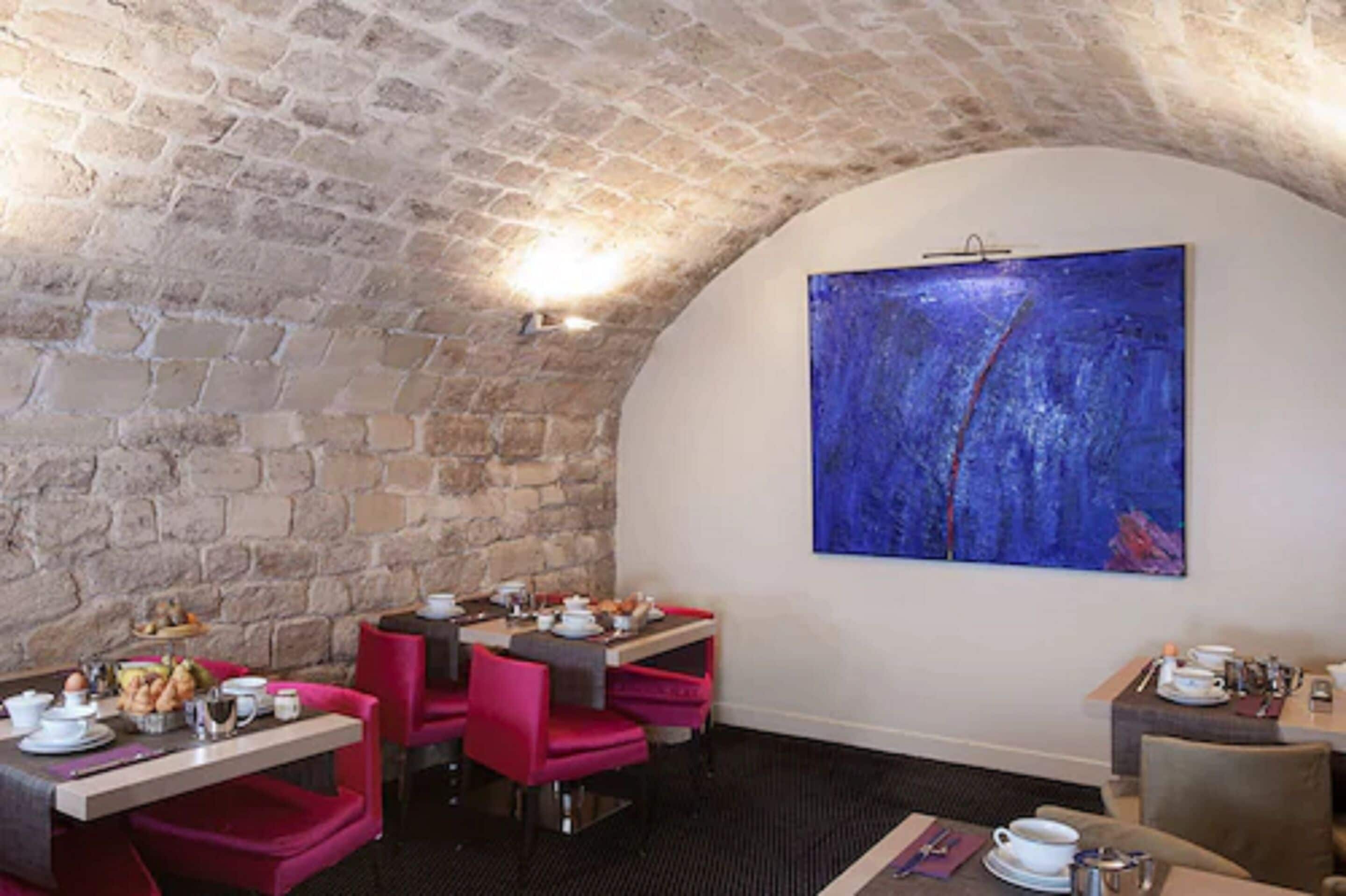 daily buffet breakfast (eur 22 per person)