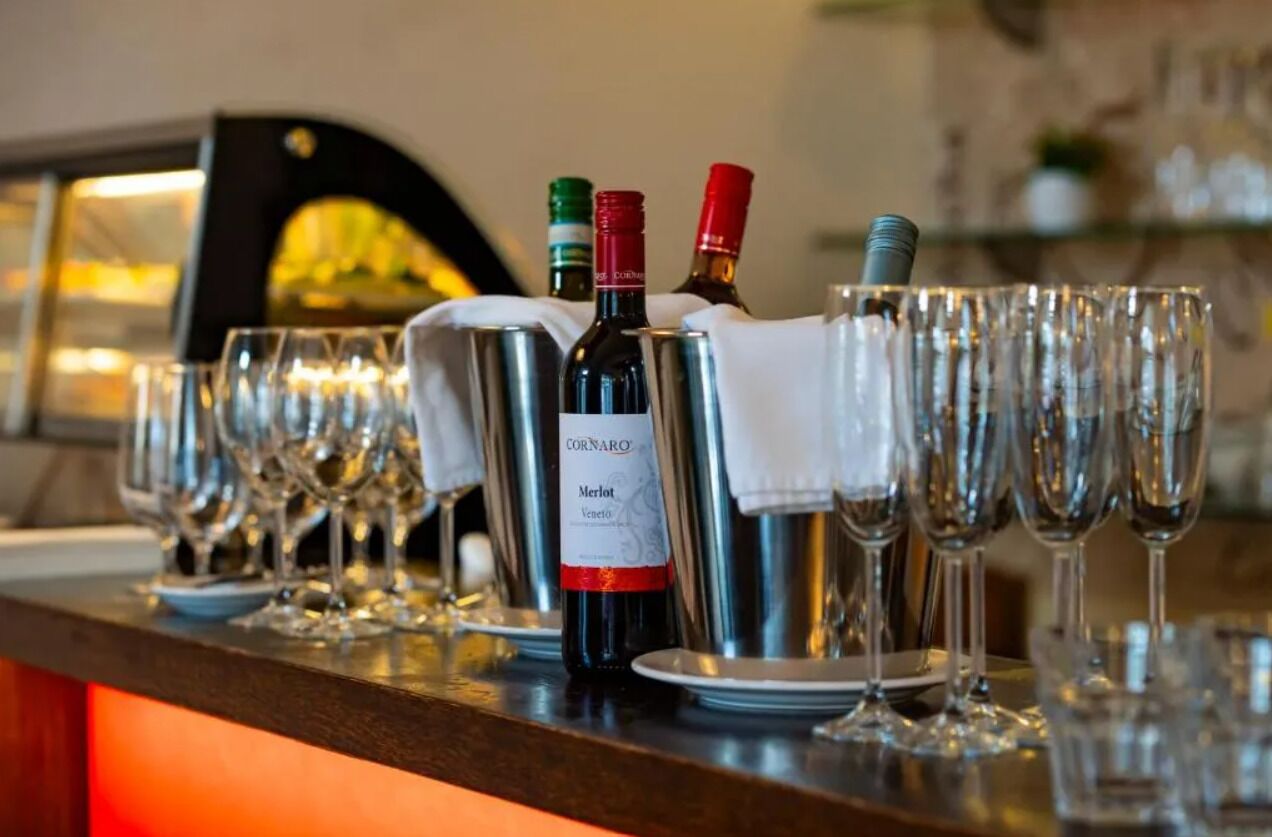 executive double room (executive lounge access) | minibar, in-room safe, desk, laptop workspace