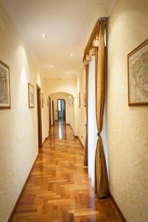 Interior - St. Peter's Rooms Rome (Rome)