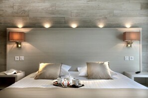 Premium bedding, minibar, in-room safe, desk - Hotel Seventeen (Valbonne)