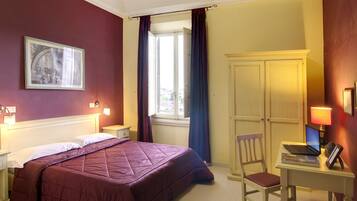 Quadruple Room | In-room safe, desk, blackout curtains, soundproofing