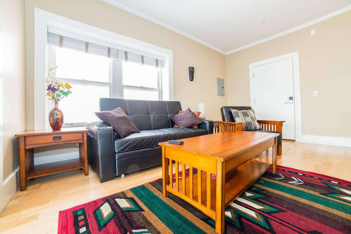 Apartment, 1 Bedroom | Living room | Flat-screen TV