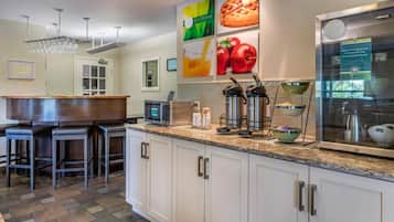 Colazione a buffet inclusa, servita tutte le mattine