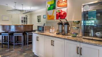 Petit déjeuner buffet compris tous les jours