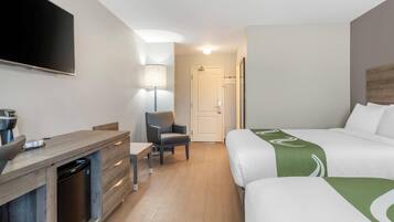 Chambre, 2 grands lits, non-fumeur | Literie de qualité, minibar, coffre-fort, bureau