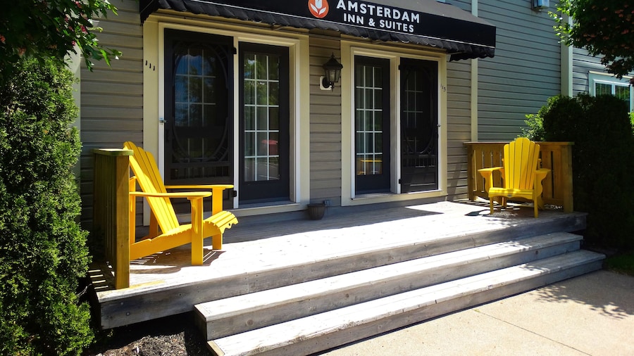 Amsterdam Inn & Suites Sussex