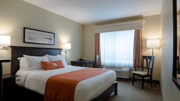 Premium bedding, individually decorated, individually furnished, desk