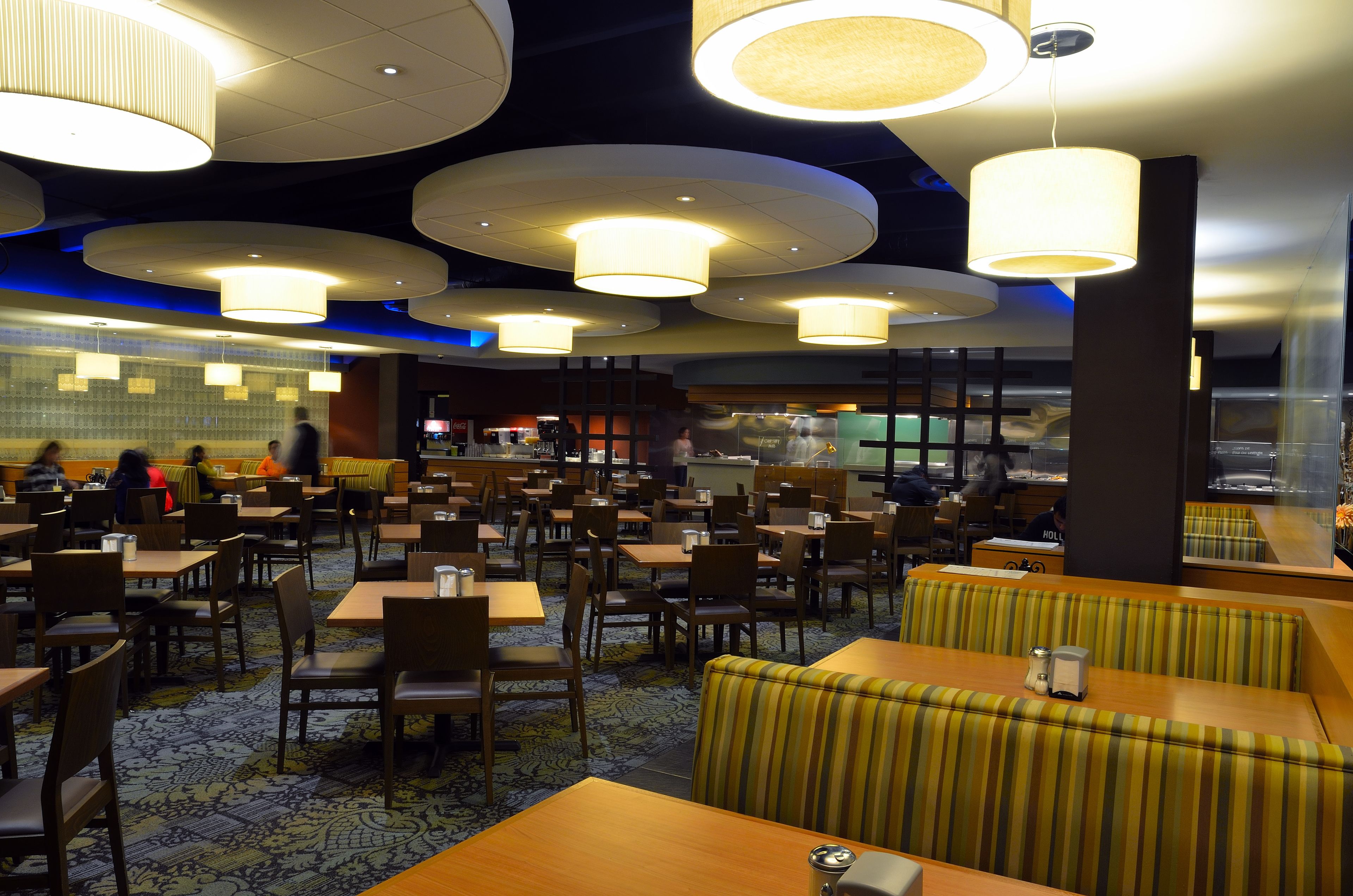 breakfast, lunch, dinner served; international cuisine