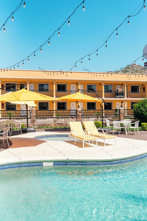 Outdoor pool, pool loungers