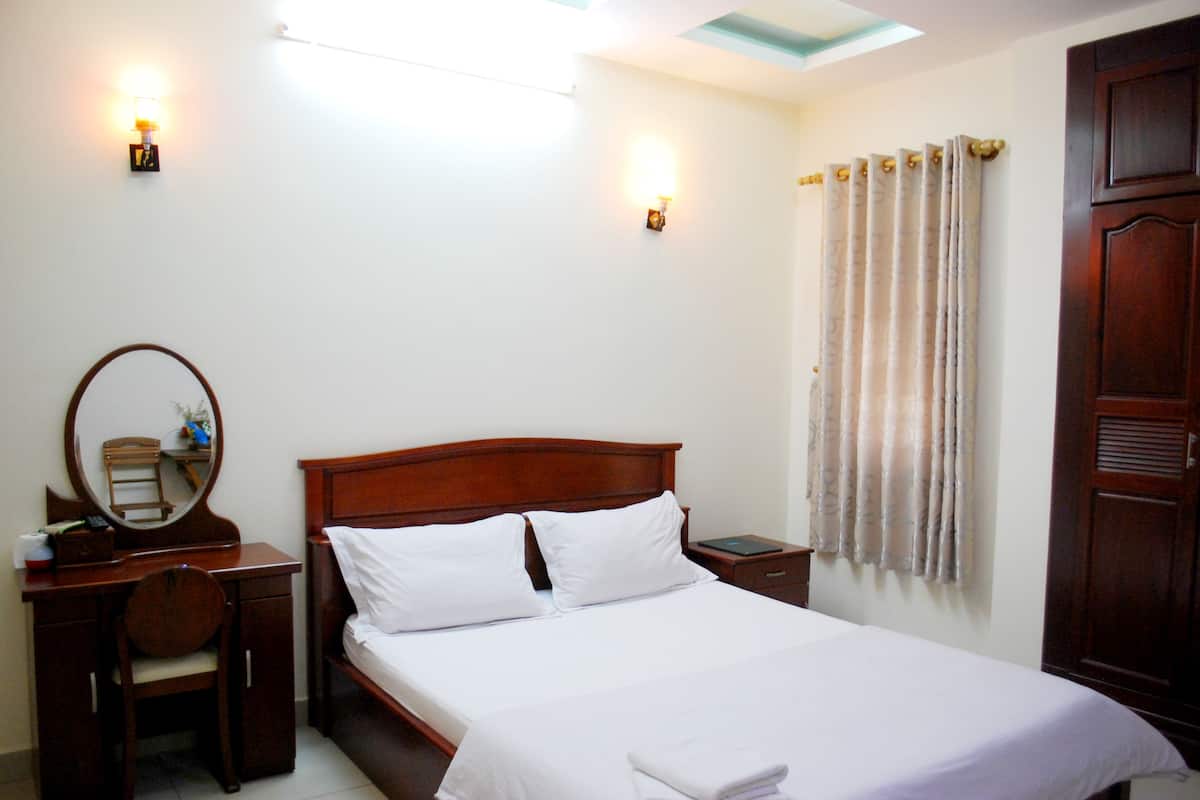 Deluxe Double City View | In-room safe, desk, blackout curtains, free WiFi