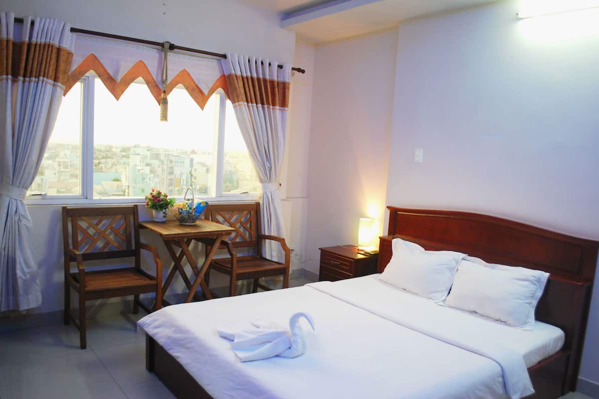 Deluxe Double Street View | In-room safe, desk, blackout curtains, free WiFi