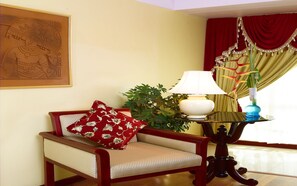 Premium bedding, minibar, in-room safe, desk