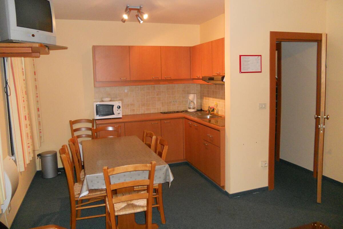 Nhà Duplex (9 adults) | Khu vực ăn uống tại phòng