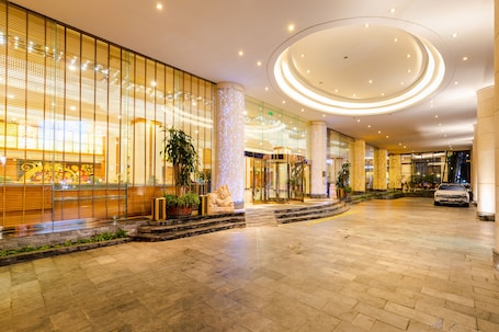 Front of property. Muong Thanh Luxury Quang Ninh Hotel