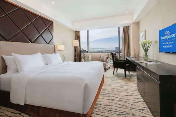 Minibar, in-room safe, desk, soundproofing