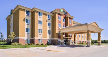 Holiday Inn Express & Suites York, an IHG Hotel