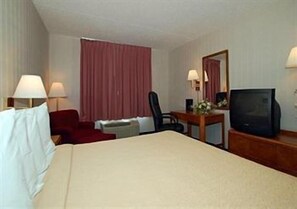 Single Queen Room | Blackout drapes, free WiFi, bed sheets, alarm clocks - Travelers Inn (Sharon Springs)